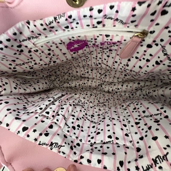 Betsy Johnson - Picture 5 of 5